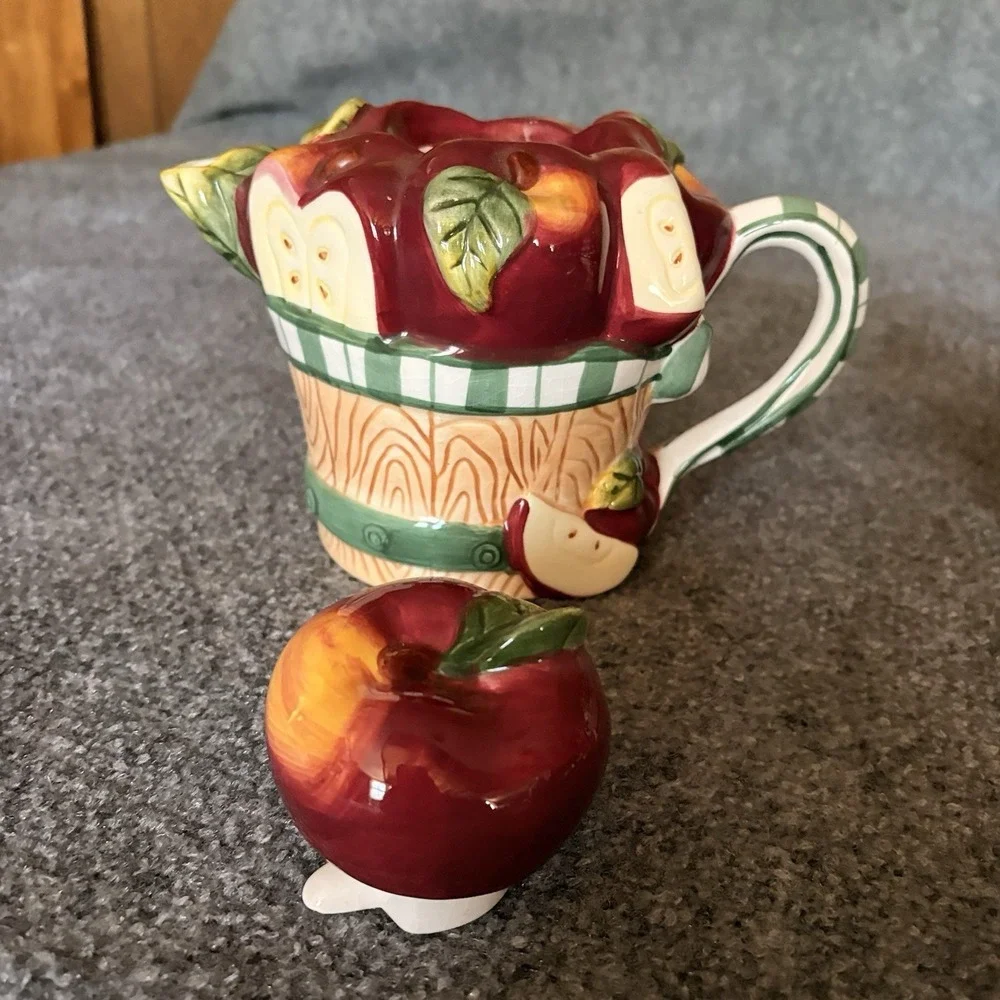 VTG Youngs Apple 3D Figural Tea Set 4pc 1999 Creamer‎ Sugar Napkin Holder